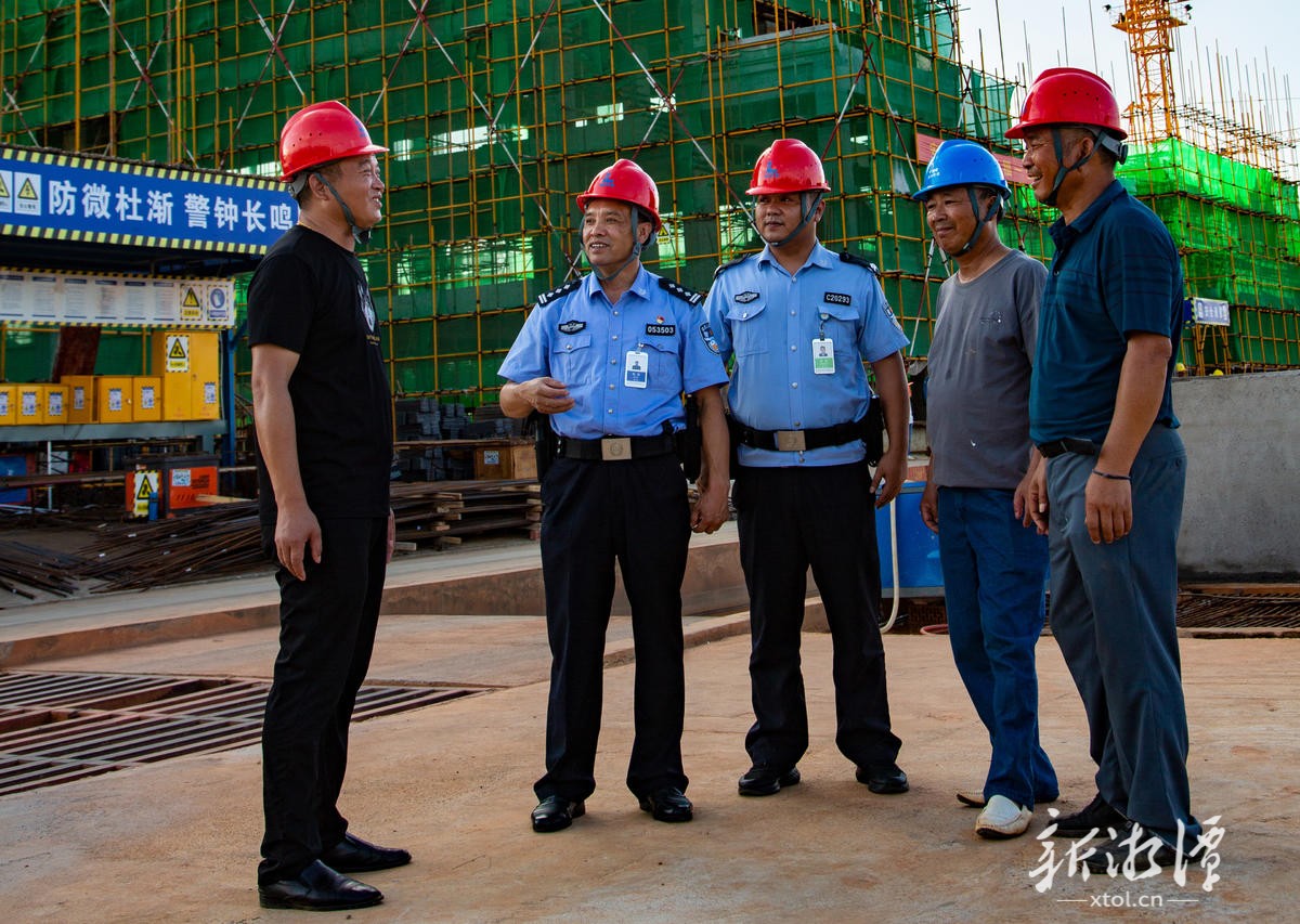 构建“六治”协同新格局 绘就莲城平安新图景