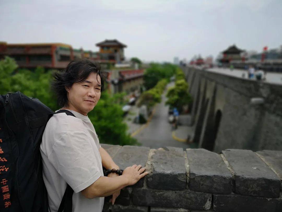 天地一壶口，笔墨万钧雷——周波《大河奔雷》品鉴