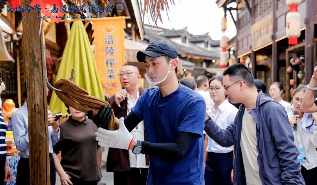 磁器口新开的这条街，把巴渝的老手艺都“请”回来了