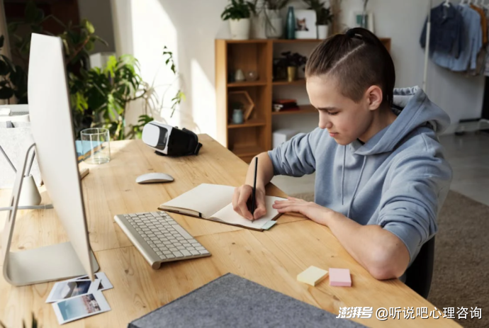 广州青少年心理咨询:孩子极度厌学,通宵玩手机,该如何挽救?