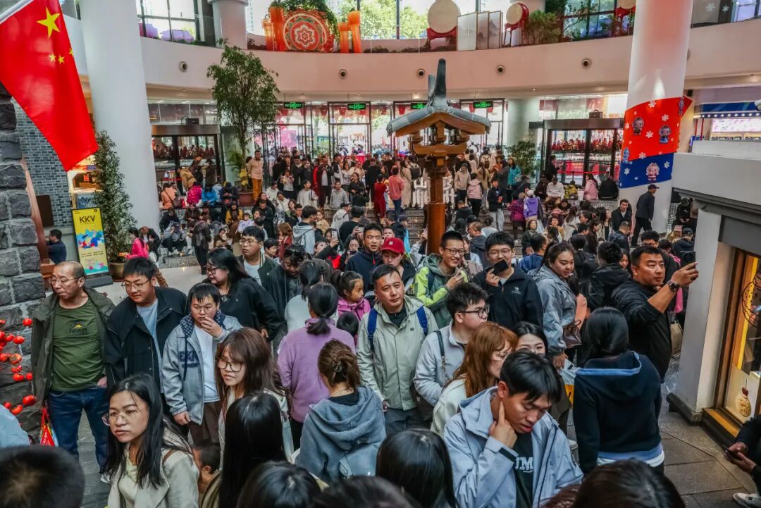 国庆首日，人潮涌动！吉林文旅市场热度全开！