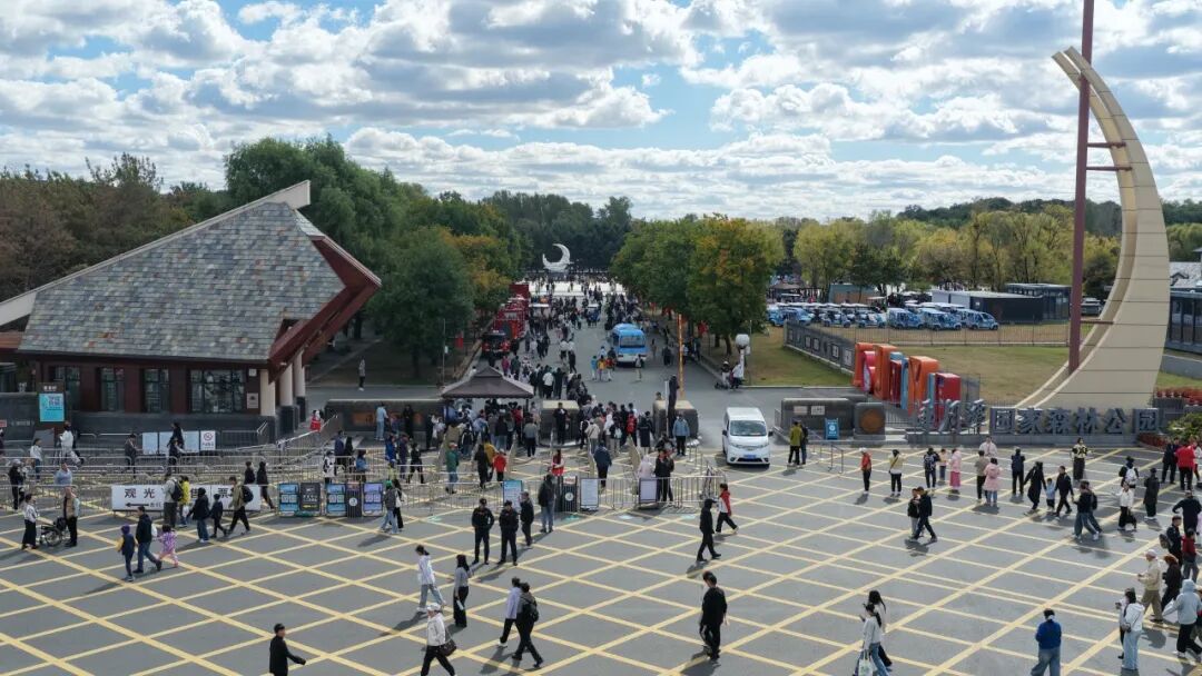 国庆首日,人潮涌动!吉林文旅市场热度全开!