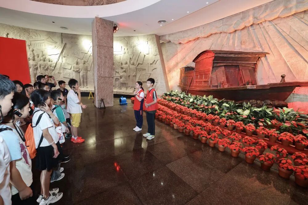 习近平文化思想引领文化强国建设迈出坚实步伐