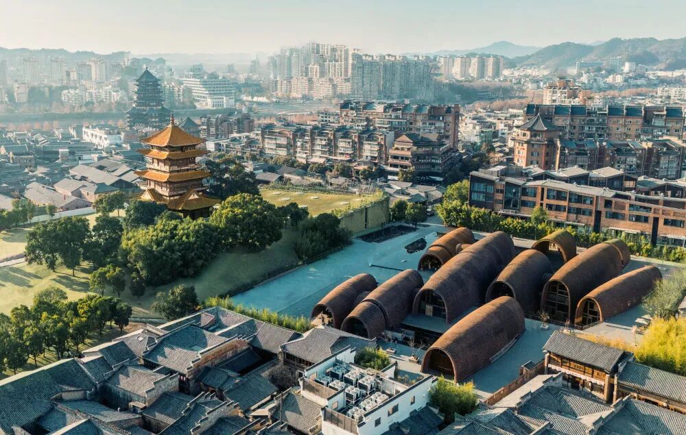 习近平文化思想引领文化强国建设迈出坚实步伐
