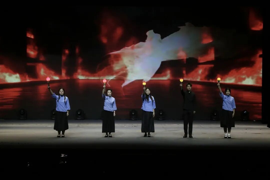 免费观演！全程高能！红色声浪席卷春城！