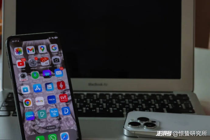 AI竞争升级,个人Agent添火
