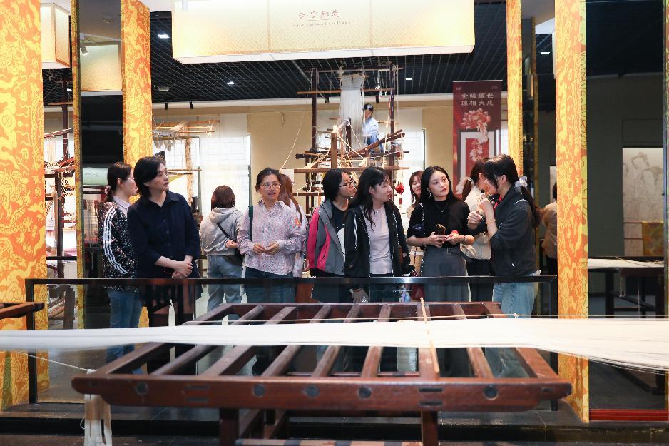 邺企红·心连心｜织韵传文脉 汇势促发展——“邺企红”走进南京云锦博物馆