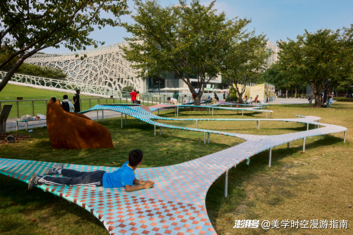 当AI不用一秒就能“画”出一切,雕塑还能干什么?