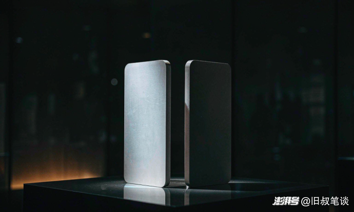 一分钟卖光的iPhone Duo，把苹果产能短板摆上台面