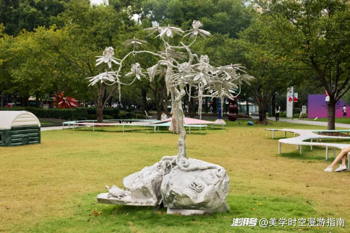 当AI不用一秒就能“画”出一切,雕塑还能干什么?