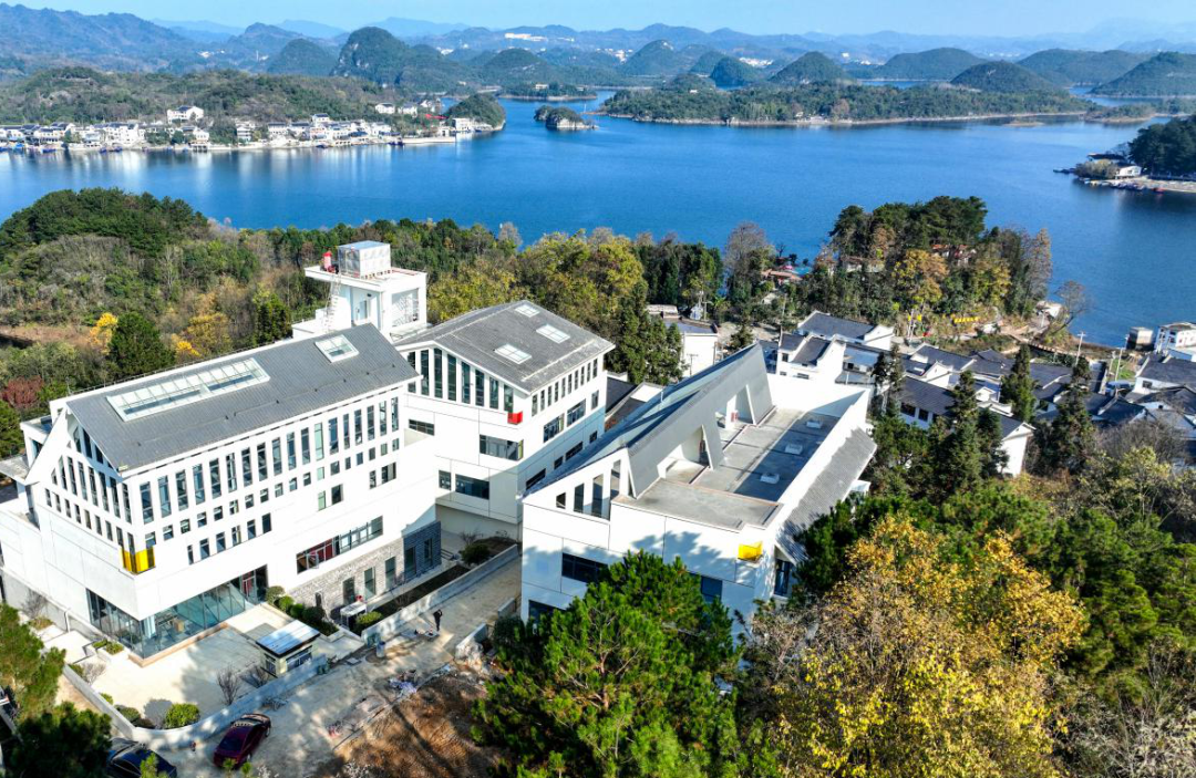 喜迎党代会|厚植科创沃土 激活发展动能——从一场AIGC创客松看观山湖区构建可持续科技创新生态