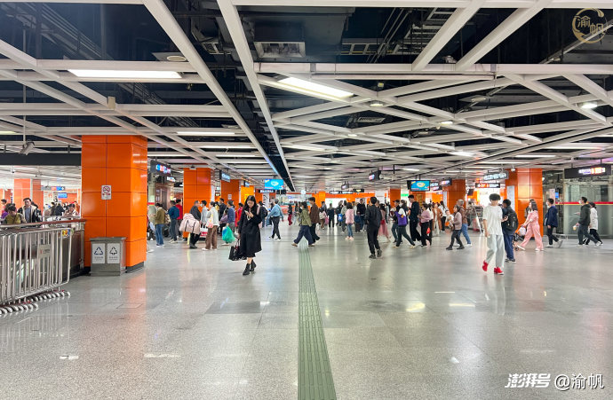 广州最有故事的网红地铁站,很多人匆匆换乘,也有人专程前来打卡