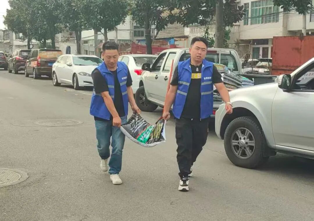 西秀区城管局 党建引领守初心  匠心修路护赛道