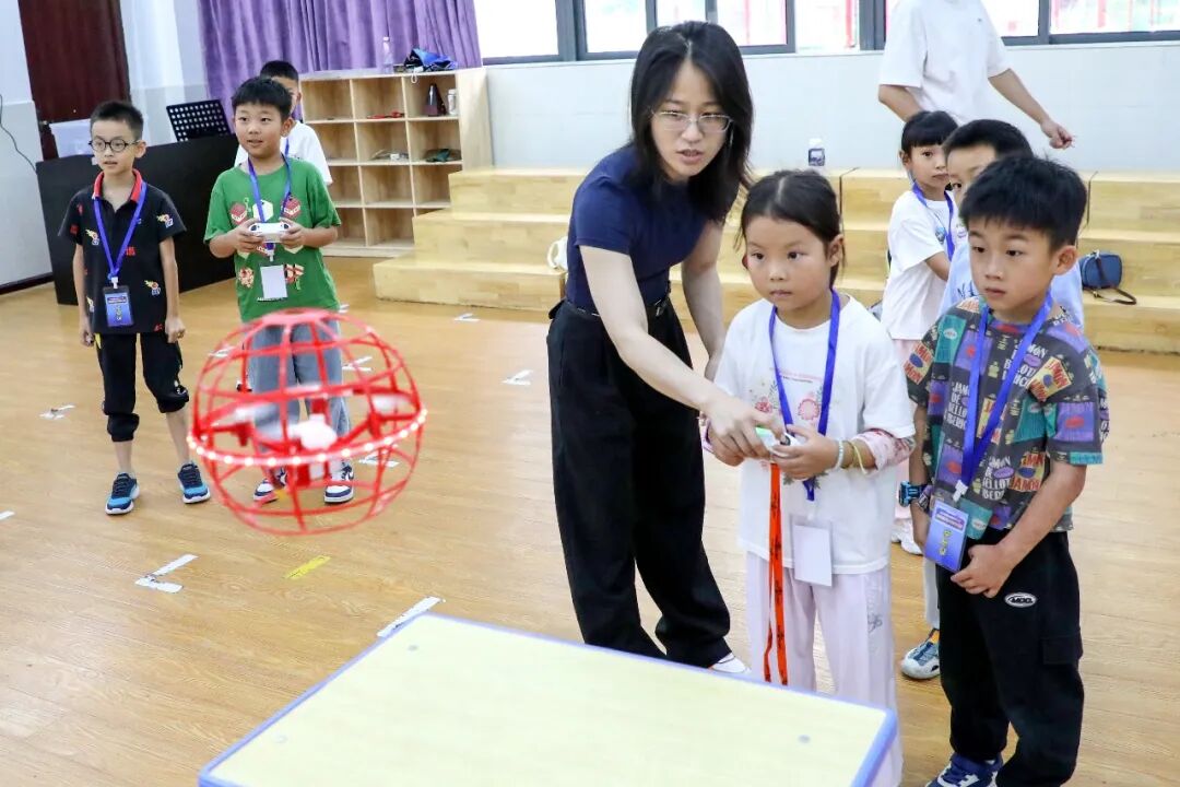 喜迎党代会|厚植科创沃土 激活发展动能——从一场AIGC创客松看观山湖区构建可持续科技创新生态