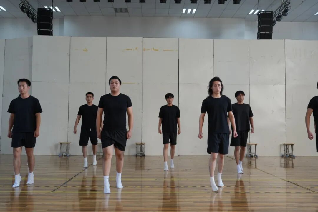 三日淬炼 唤醒身体能量——山东艺术学院戏剧学院“肢体·能量”表演训练工作坊圆满收官