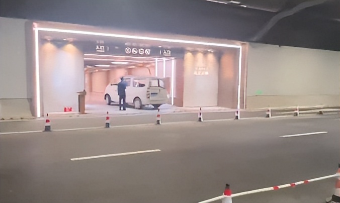 3000万豪宅出入口竟在隧道里?曾系南京“地王”