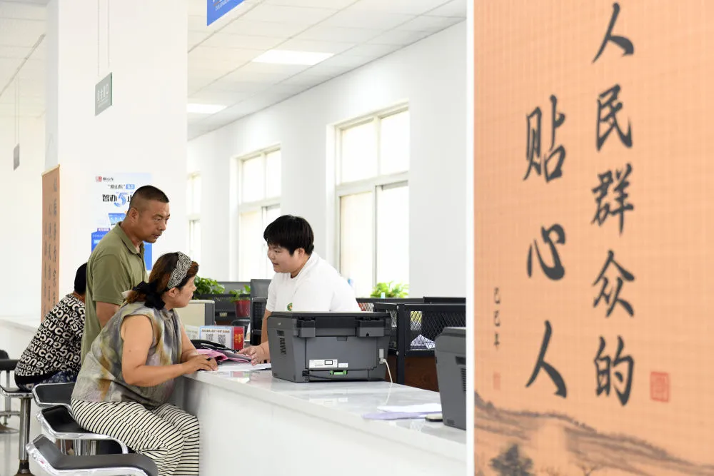 坚守初心使命,始终保持党同人民群众的血肉联系——习近平党建思想引领新时代全面从严治党系列述评之二