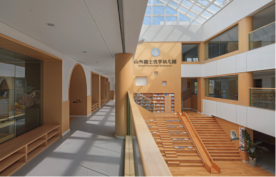 知名外资背景幼儿园运营方易主，日照两大民企实控人“接力”