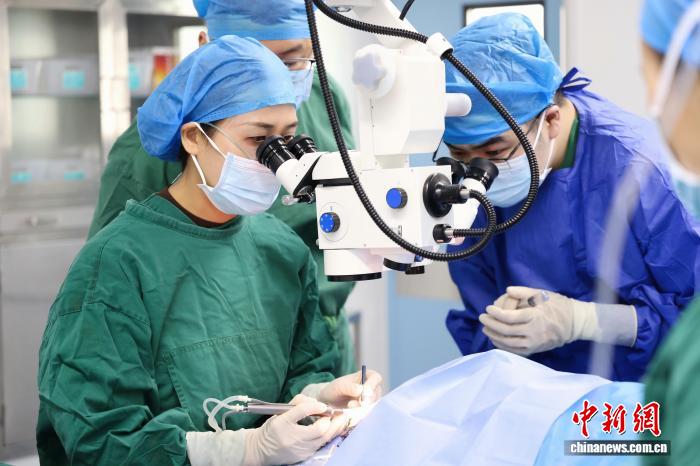 跨越三千公里的“光明接力” 常德援藏守护西藏隆子群众“视”界