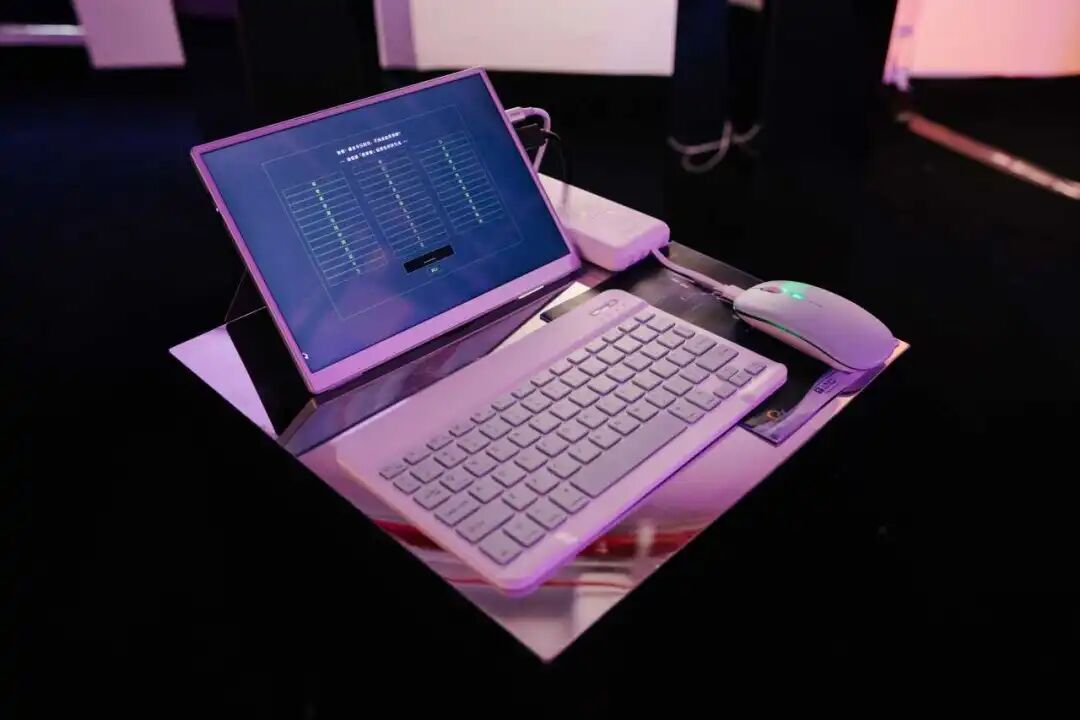 扶青计划|“云游”群展,在《出神之境》,感知自我与世界的交汇