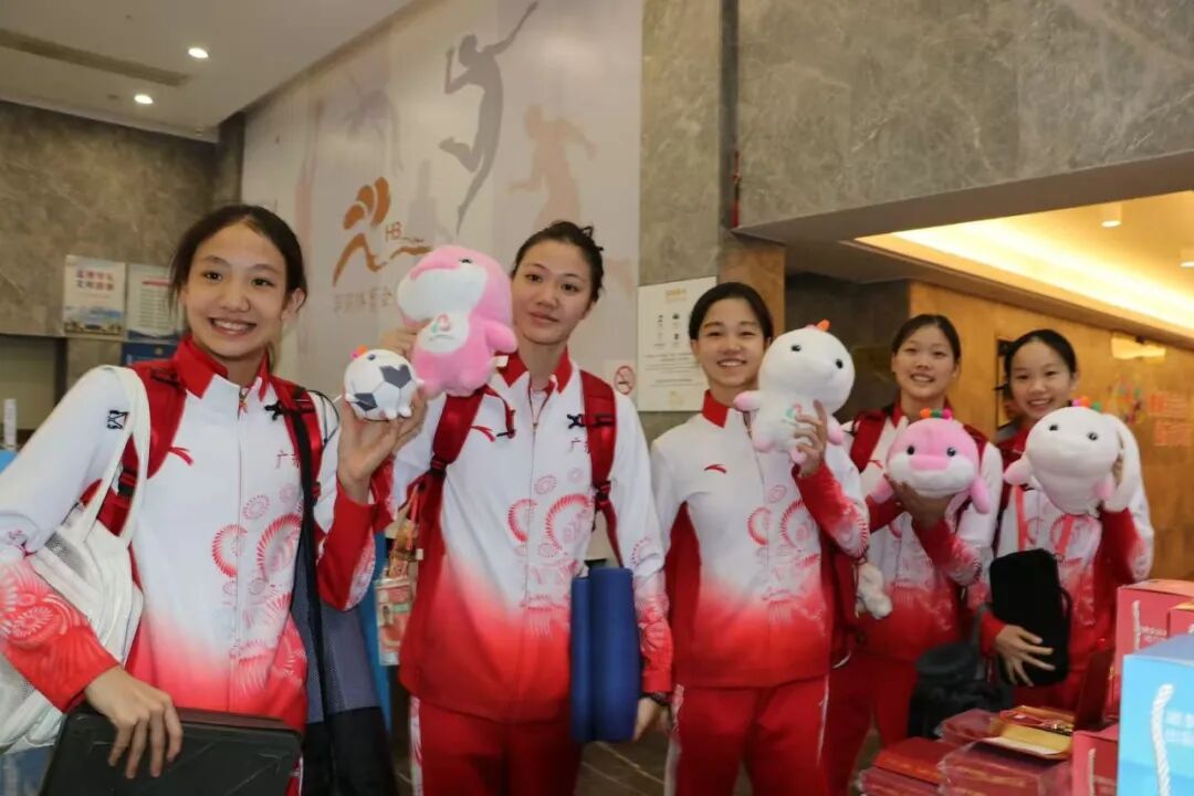 就在今晚！十五运会花样游泳首金将在江门诞生_全国运动会游泳花样游泳江门赛区_江门赛区花样游泳运动员报到