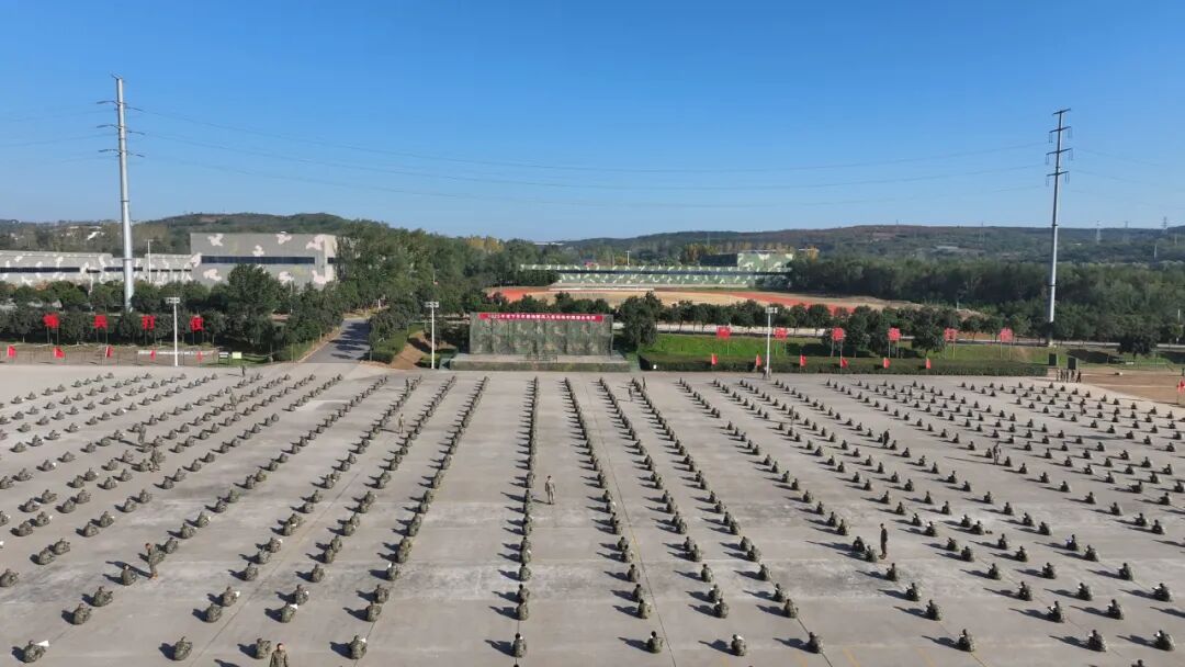 锋芒初露:新兵期中考核,他们准备好了吗?