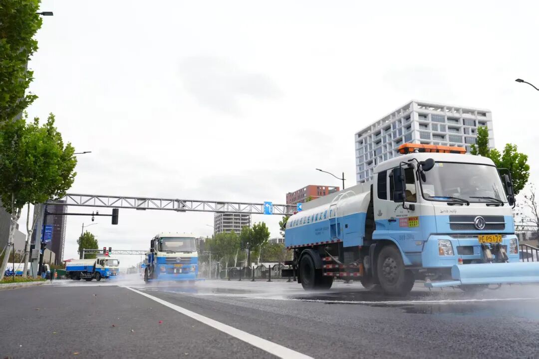 普陀区体育赛事保障_2025新金环上海TopRun10公里精英赛_“2025toprun”10公里精英赛今日开跑 上海警方全力