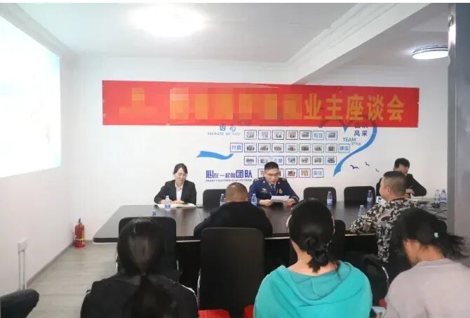放弃“生命之门”？一小区业主竟私拆70余扇防火门！