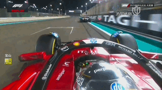 2025赛季F1年度车手总冠军——兰多·诺里斯!