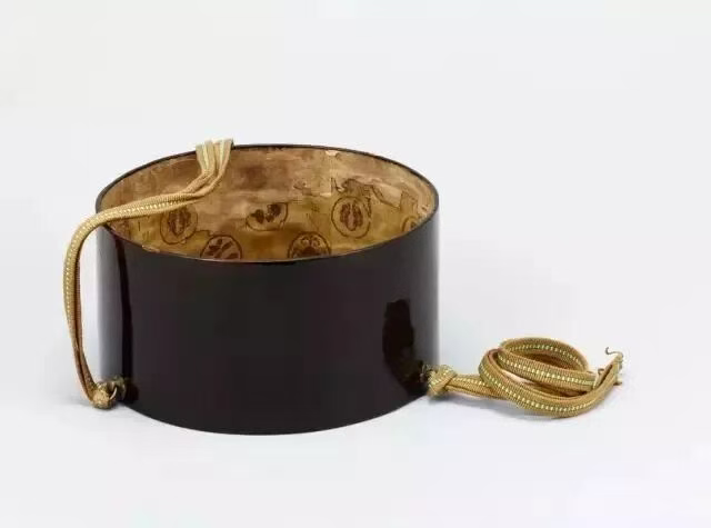 敬天惜物，破碎亦灿烂