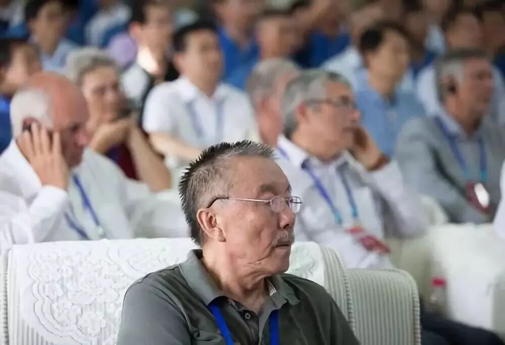 “如果有一点瑕疵，对不起国家！”致敬，这才是我们该追的星