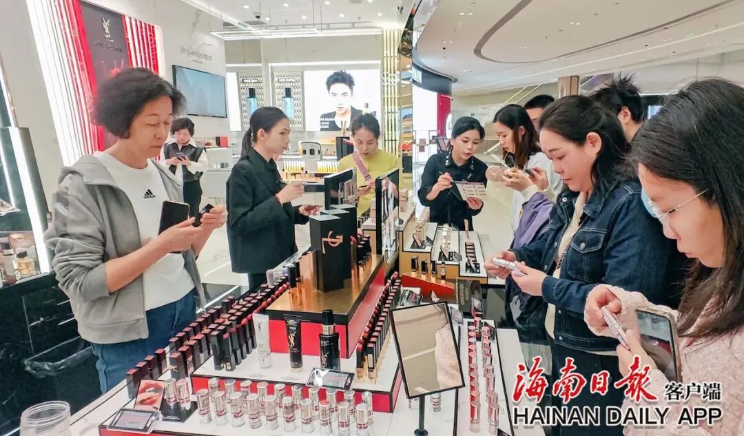封关·政策红利显现 | 今年首周海南离岛免税购物金额超12亿元_澎湃号·政务_澎湃新闻-The Paper
