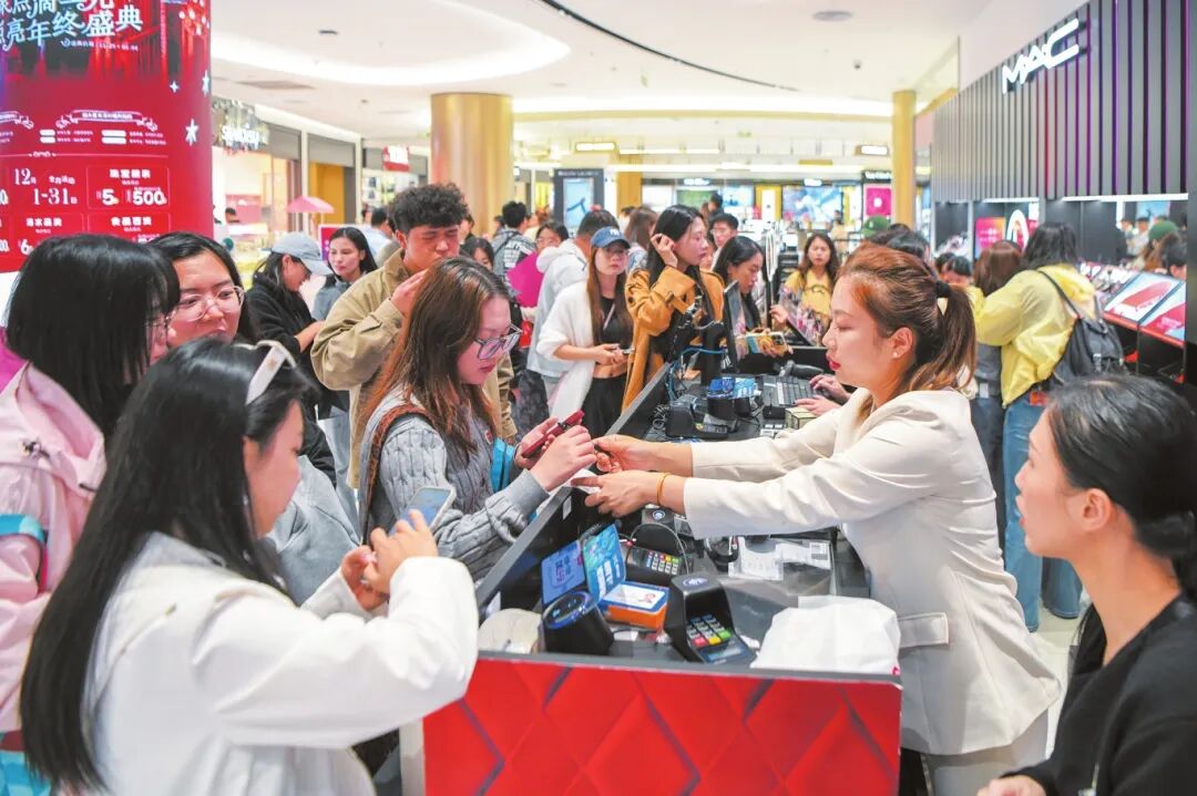 封关·政策红利显现 | 今年首周海南离岛免税购物金额超12亿元_澎湃号·政务_澎湃新闻-The Paper