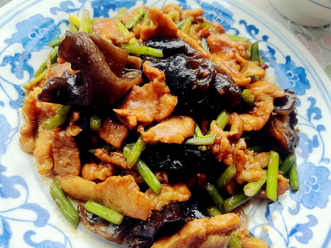 新疆人才不是吃素的,给大家展示一下吃肉绝活
