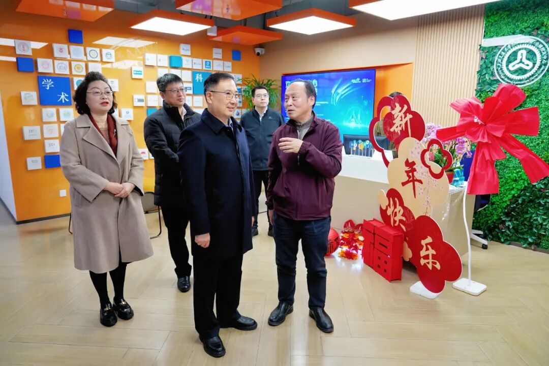 黄冲走访慰问优秀人才_澎湃号·政务_澎湃新闻-The Paper