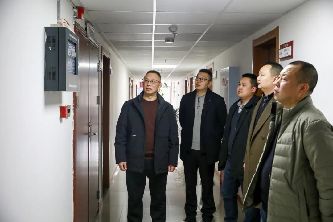 七旬老人拒绝腾退 巫溪法院温情破局护航民企
