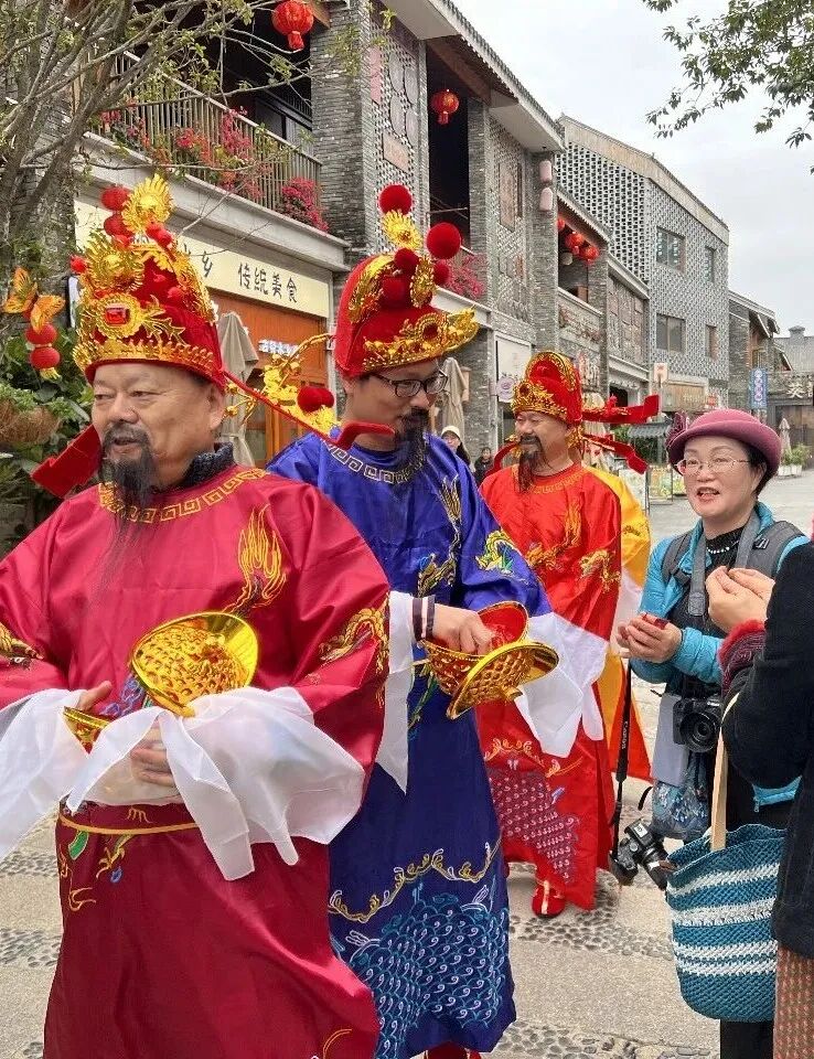 请到鹤山过大年 | 旺旺旺！大年初一，鹤山人气拉满！