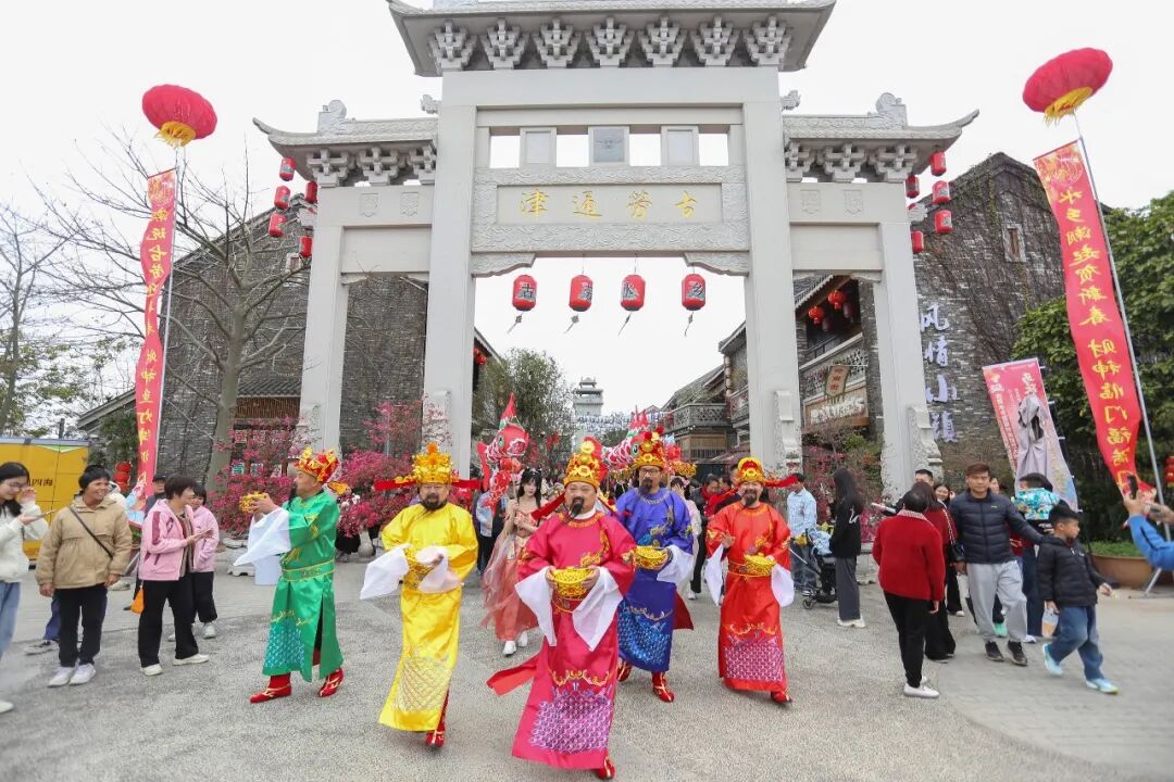 请到鹤山过大年 | 旺旺旺！大年初一，鹤山人气拉满！