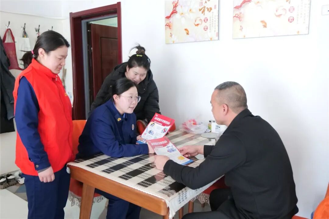敲开家门讲安全,暖心守护不打烊!_澎湃号·政务_澎湃新闻-The Paper