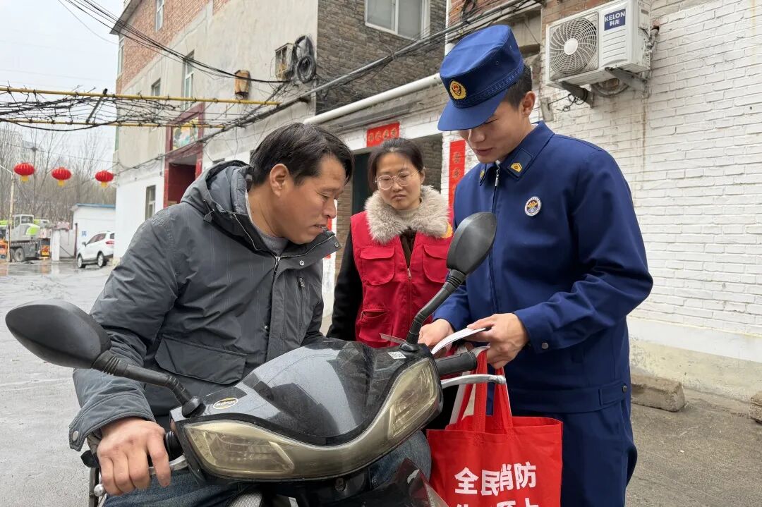 敲开家门讲安全,暖心守护不打烊!_澎湃号·政务_澎湃新闻-The Paper