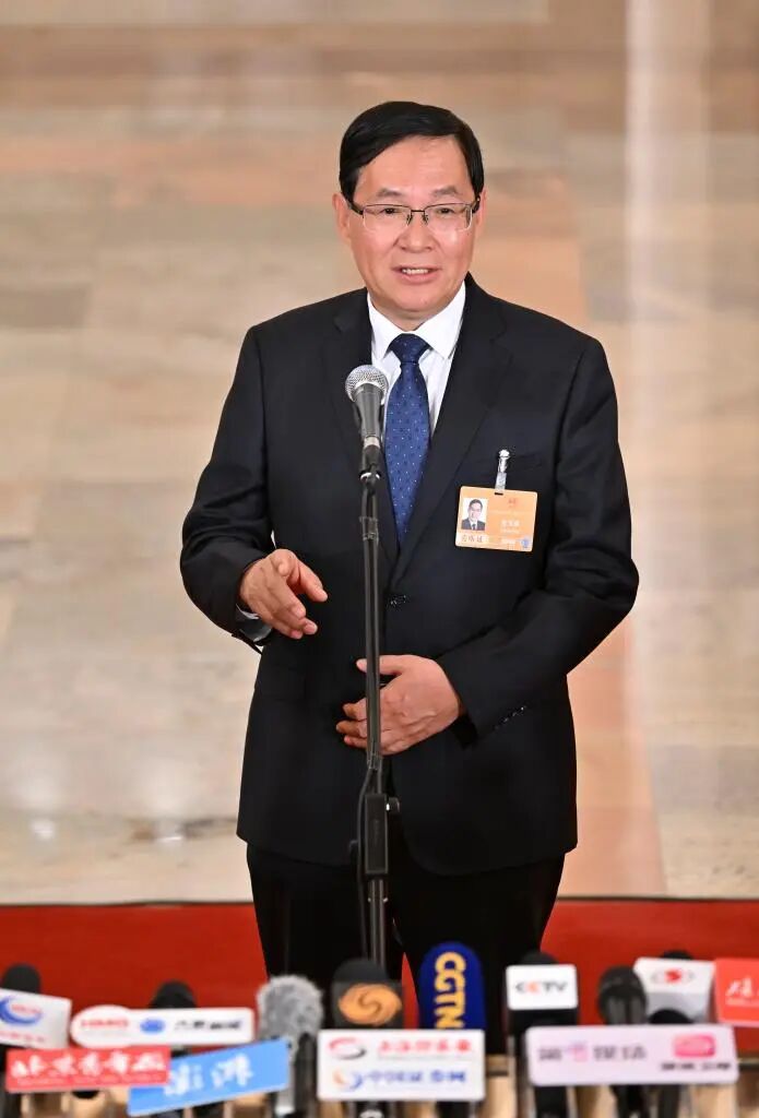 实录|张玉卓受邀在“部长通道”接受采访