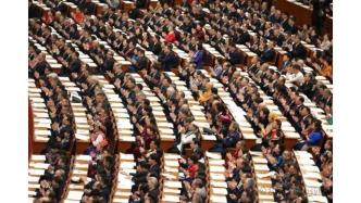工人日报全国两会图片精选
