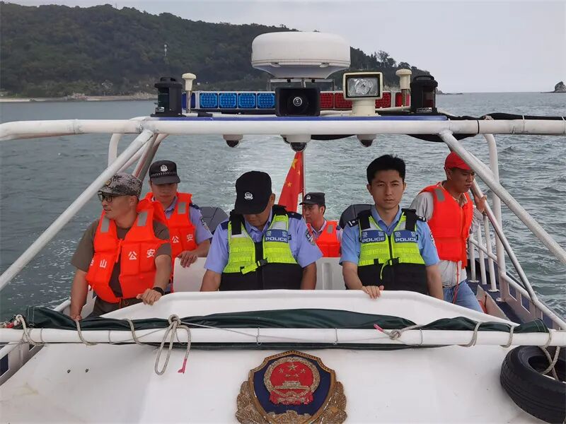 川岛镇：全力护航清明渡运“平安路”