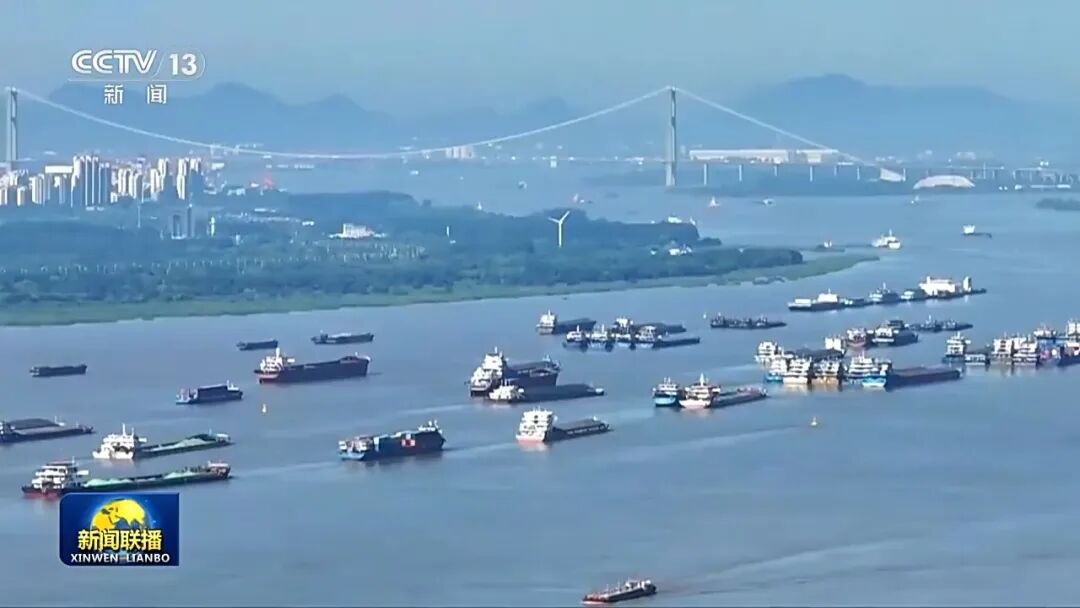 高铁在水下穿越长江!新闻联播报道沿江高铁建设