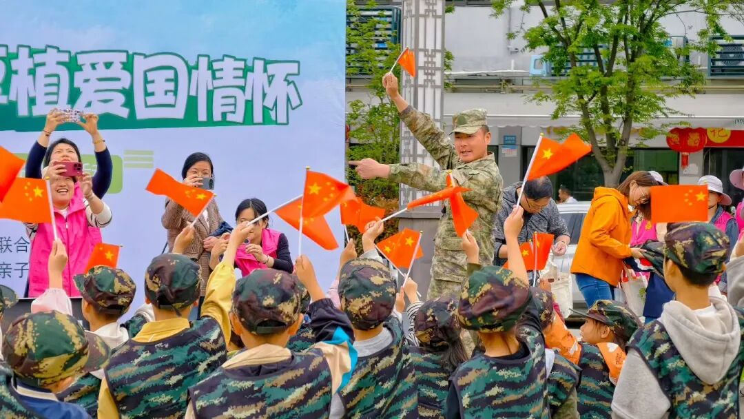 小手拉大手，安全筑心中！青浦区妇联这场亲子活动超有意义～_澎湃号·政务_澎湃新闻-The Paper