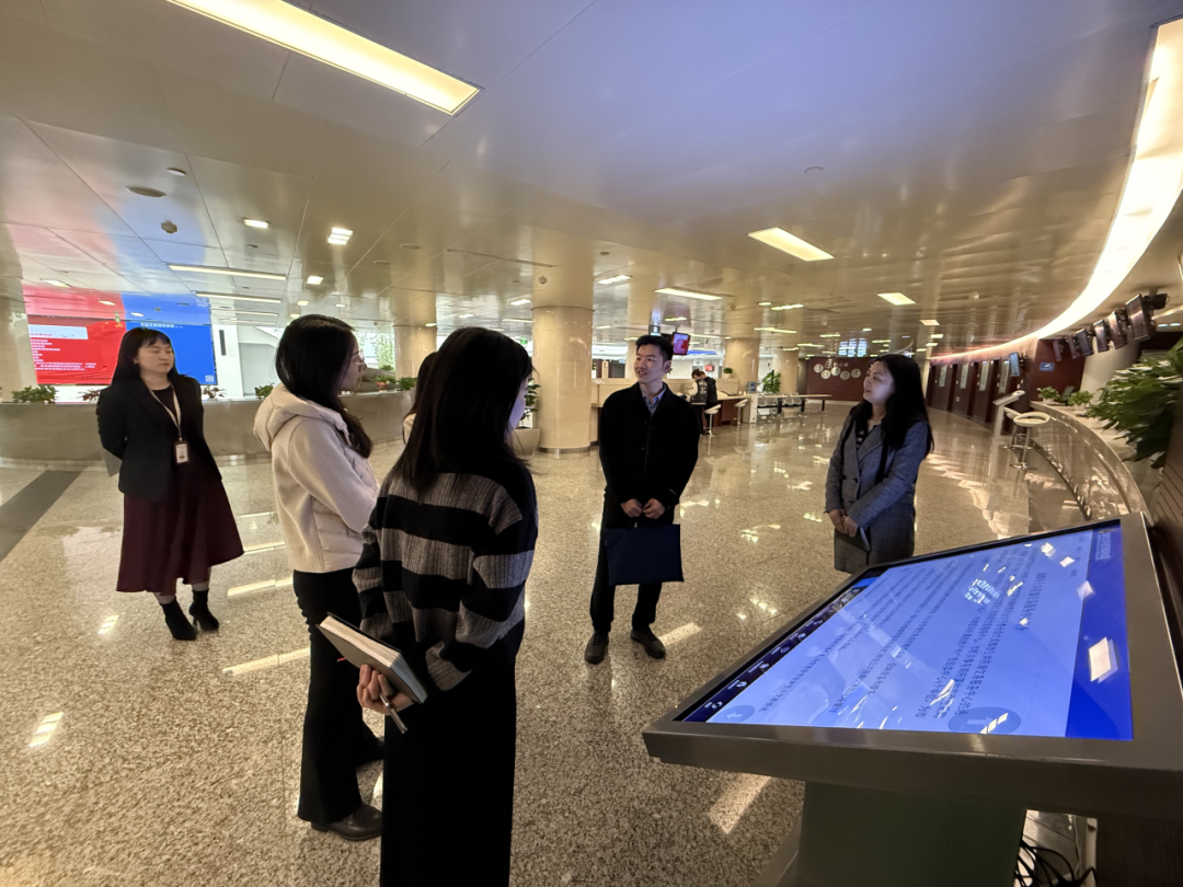 成都发改体改处携手公资交易中心共办党建主题活动