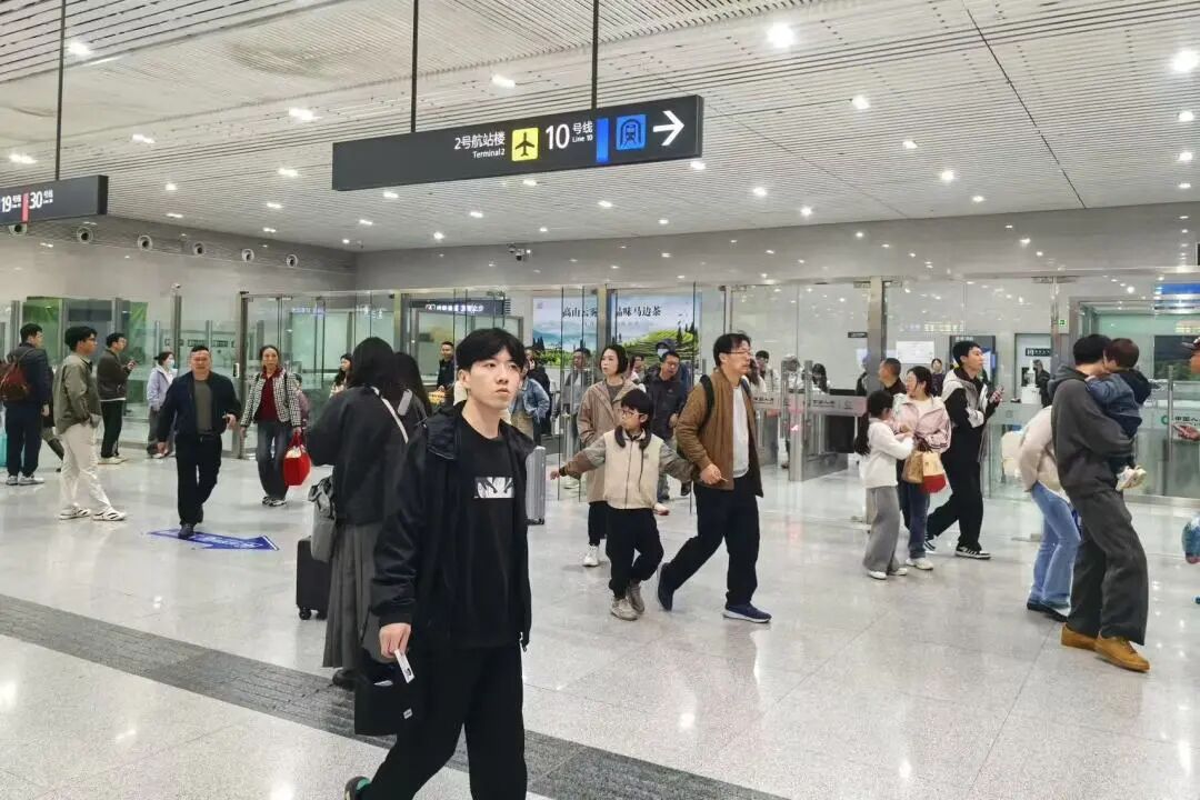 配套列车优化调整！天府机场、双流机场早赶晚返更省心