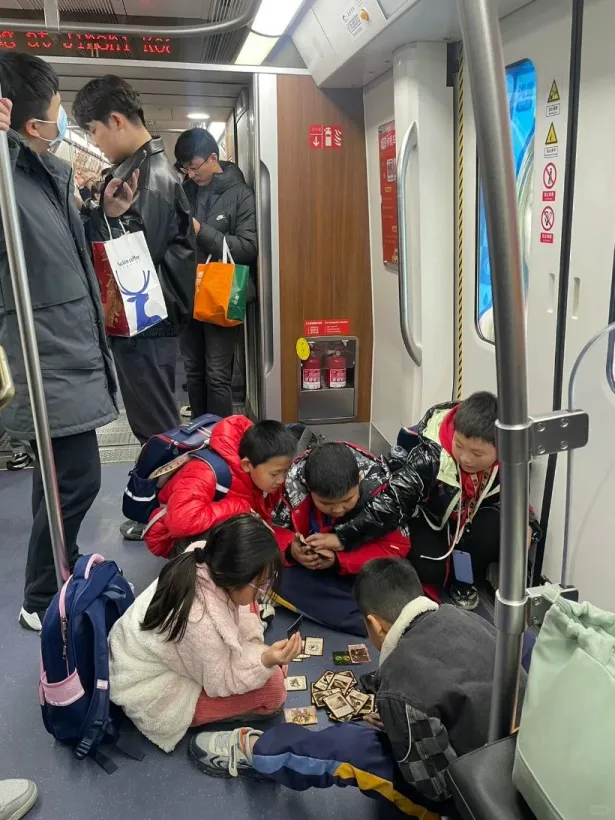 川渝人不信神，因为他们本身就很“神”