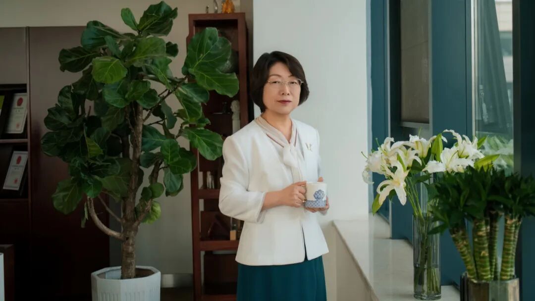 川大校友高月静、寇晓康：把一粒树脂做到世界深处！