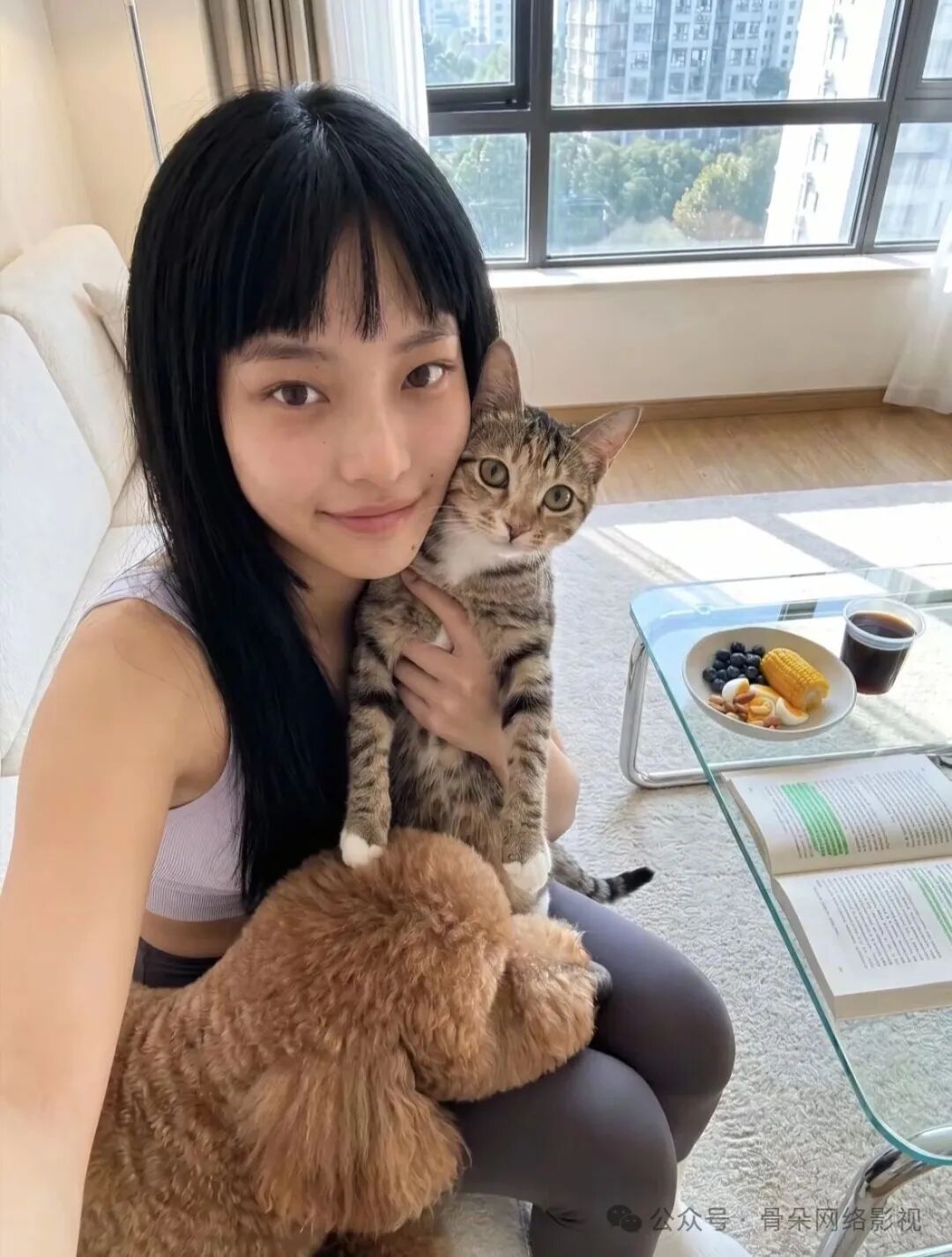 谁是方桃子?